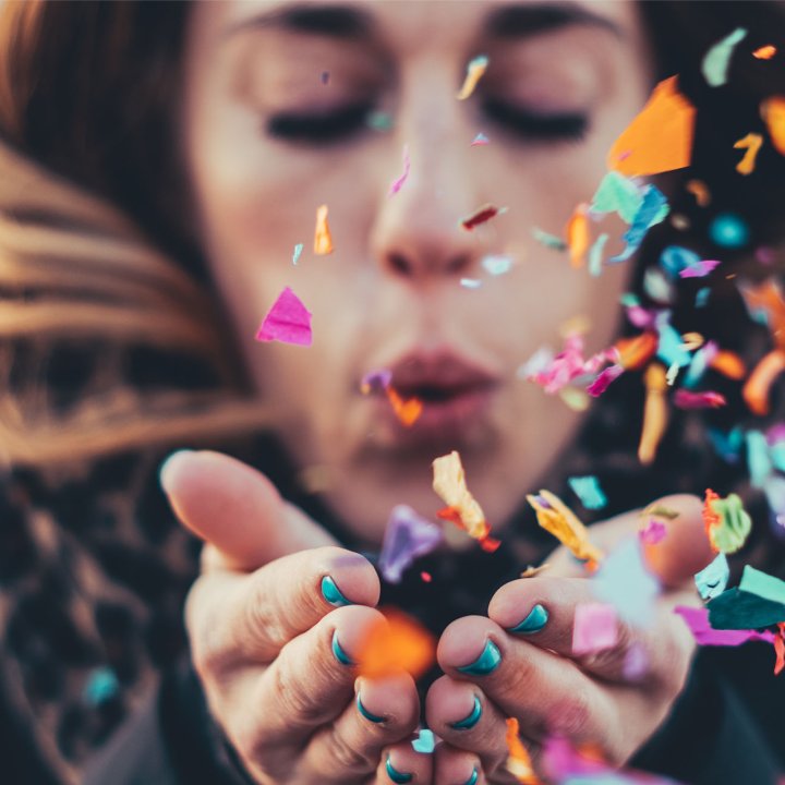 woman-confetti-content-studio