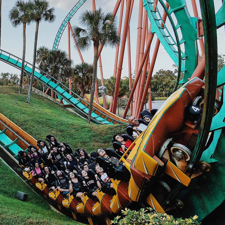 rollercoaster-structured-content-customer-journey
